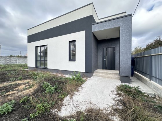 Продам будинок в стилі Хайтек від забувника Зарванцы