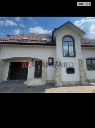 Продаж будинку у центрі міста - фото 1