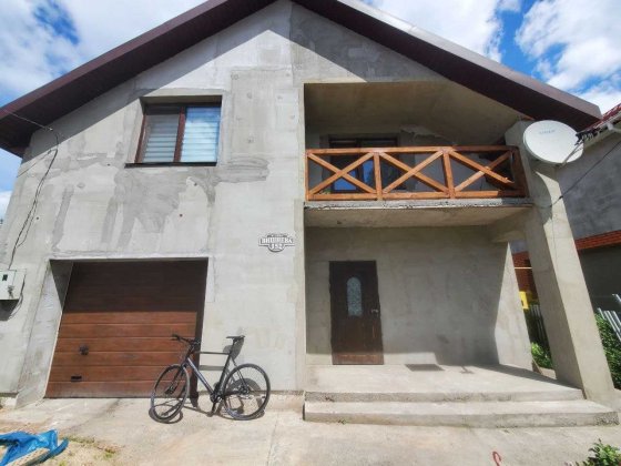 сучасний будинок у місті Хмельницький