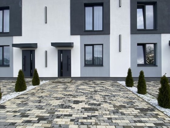 Продаж таунхауса з ремонтом Зарванці