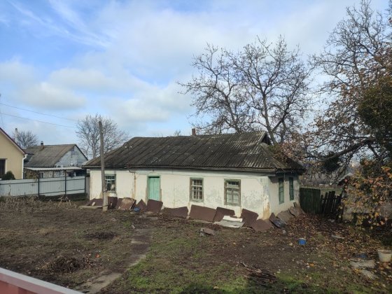 Хата по вулиці Пирогова, земельна ділянка Ладыжин