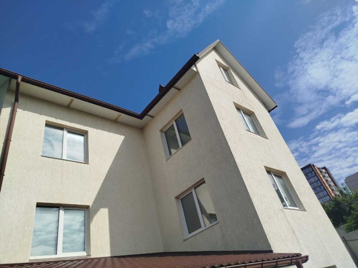 Просторий  будинок  ідеальний для великої родини або бізнесу - фото 1