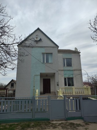 Будинок, гараж, земельна ділянка 10 соток - фото 1