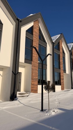 Продаж таунхаусу Aura Village - фото 1