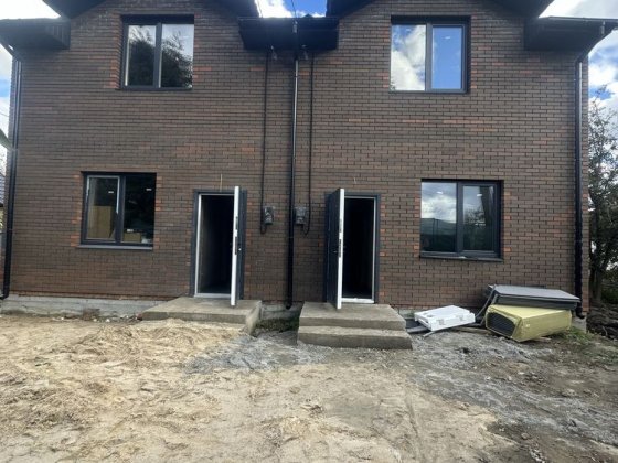 Дуплекс в закритому комплексі, топова локація Якушинці