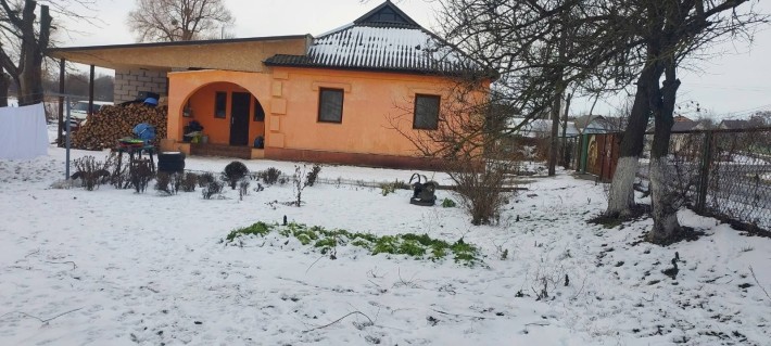 Будинок під держпрограми над річкою. Погребище - фото 1