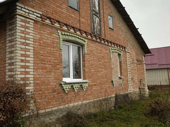 Продам 4-х кімнатний будинок в Бохониках 5330 Бохоники