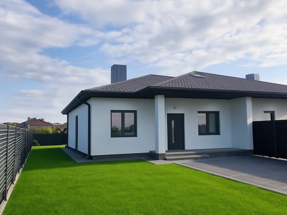 Будинок, дуплекс під чистовий ремонт із всіма комунікаціями Рованці