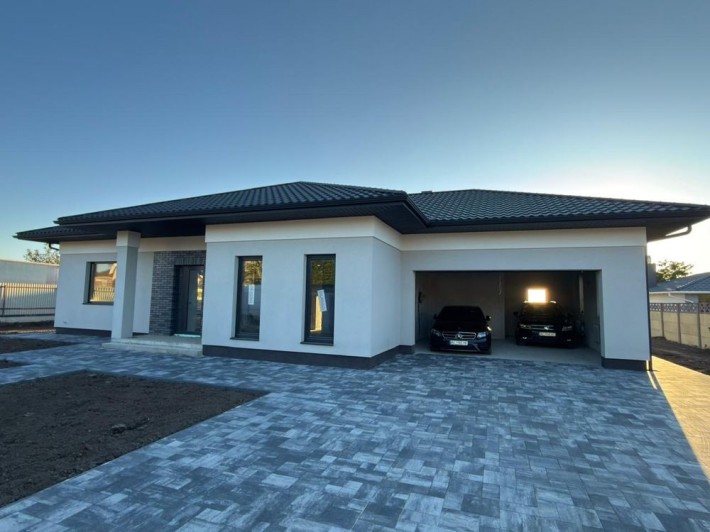 Продам будинок з гаражем на два авто  в селі Боратин - фото 1