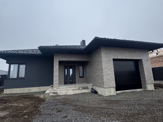 Продаж стильної американки  з гаражем Боратин