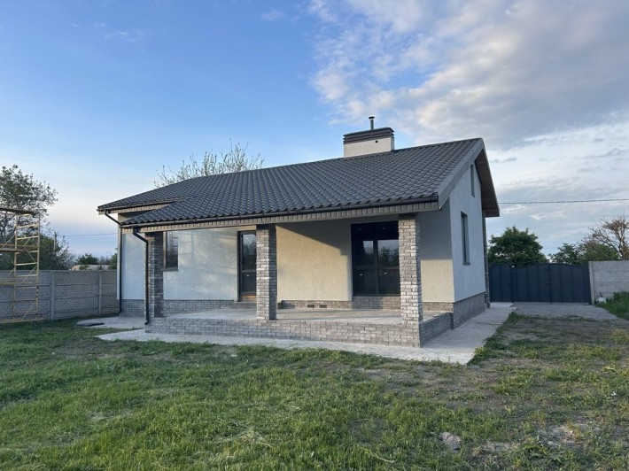 Продам новий будинок в Підгороднему з підвалом та горищем - фото 1