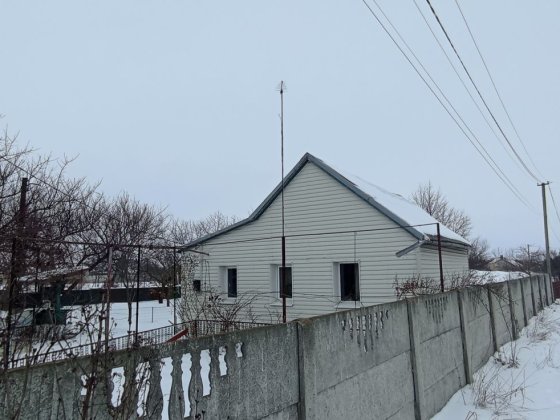 Продається невеликий будинок  з усіма зручностями в Підгородному Підгородне