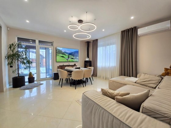 Продам дом с новым ремонтом Золотые Ключи Слобожанське