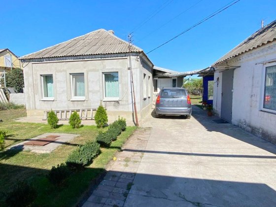 Продам будинок в центрі  Підгородного 9 соток  Газ Підгородне