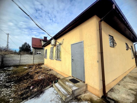 Продам гарний будинок у  Підгородньому Підгородне