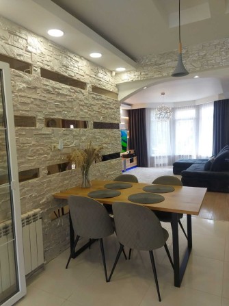 Дом 122 кв. "Золотые Ключи" Рем/меб/техн. 8 сот. Ландш.дизайн, бассейн - фото 1