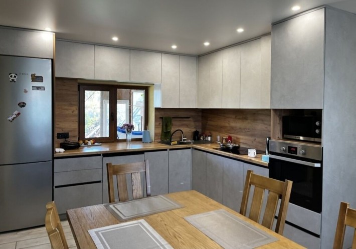 Продам будинок з ремонтом в Підгородному - фото 1