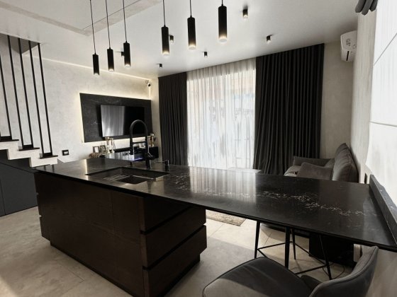 Продам таунхаус с ремонтом Золотые Ключи Слобожанське