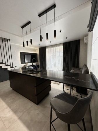 Продам таунхаус с ремонтом Золотые Ключи - фото 1