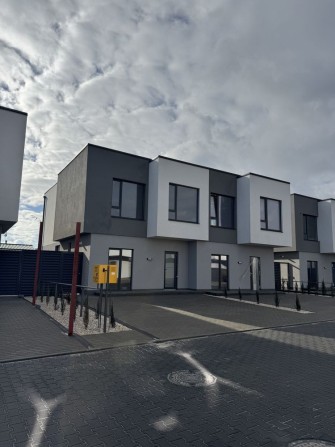 В котеджному містечку Золоті Ключі продається дуплекс - фото 1