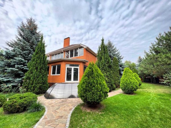 Продам ДОМ дуплекс  пгт. Слобожанское ( Юбилейный ) Слобожанське