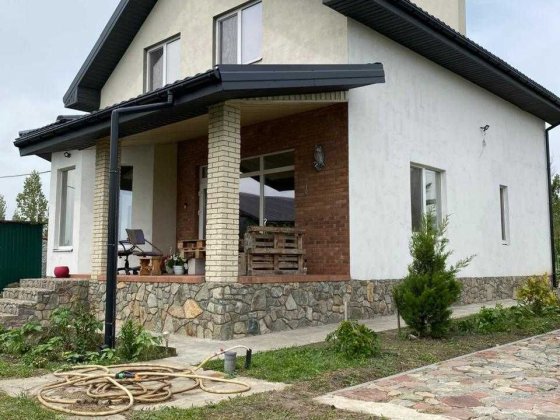 Продам дом в пос.Обуховка напротив леса Обухівка