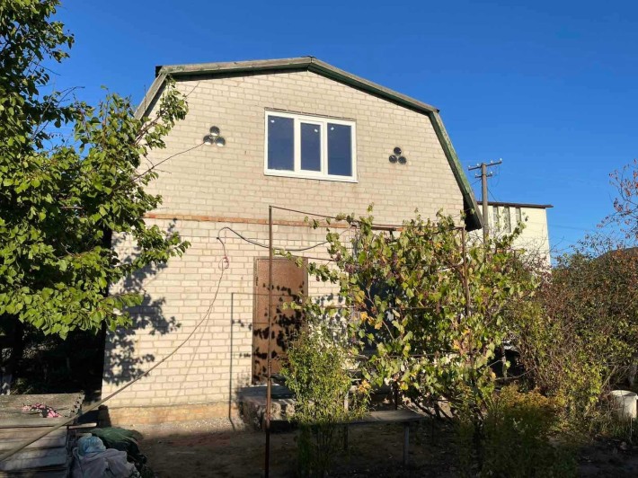 Продам дом\дачу с удобствами у реки! Подгородное, р-н ул.Жовтневая - фото 1