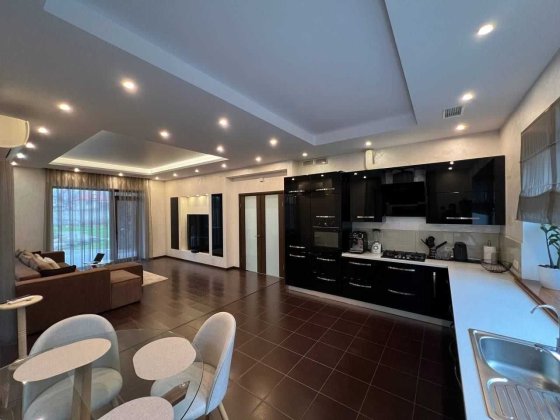 Продаётся современный, капитальный дом в начале Обуховки Обухівка