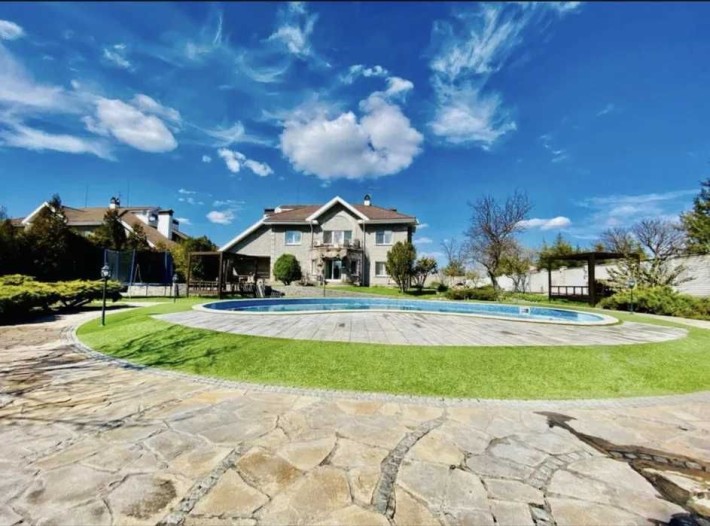 Продам дом в Обуховке раен ул. Некрасова - фото 1