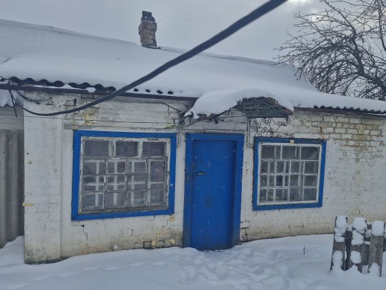 Тільки продаж. Половина будинку з власним подвір'ям. Власник Синельниково