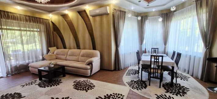 Продам цегляний будинок з авторським ремонтом у Обухівці - фото 1