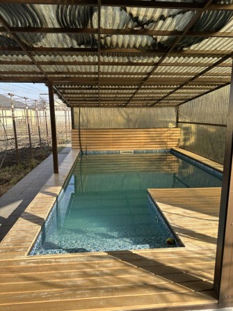 Продається чудовий будинок з басейном - фото 1