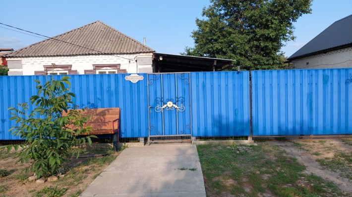 Продам будинок у м. Синельникове (В оренду не здаєтся) - фото 1