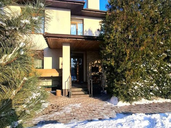 Продам 2х этажный  дом 225м2   в Обуховке Обухівка