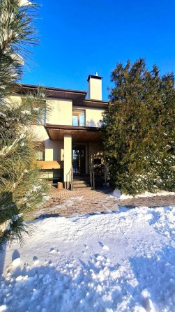 Продам 2х этажный  дом 225м2   в Обуховке - фото 1