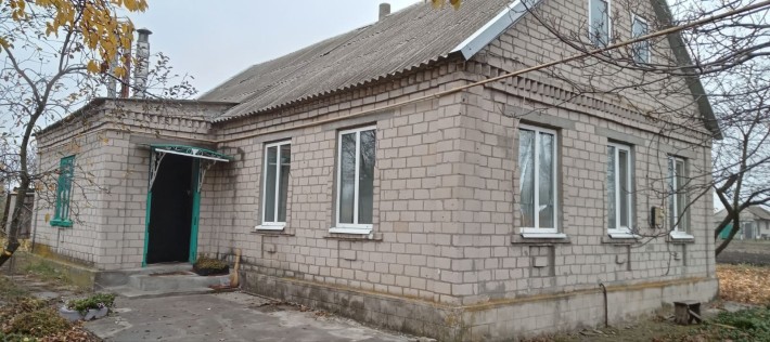 Продам большой дом с удобствами и мебелью,село  Богодаровка - фото 1