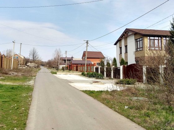 Дом Днепр 2 км. пригород Новоалександровка. есть видео внутри. Новоолександрівка