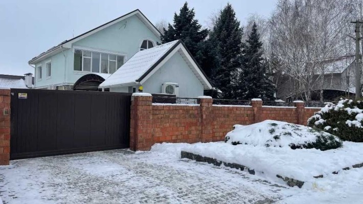 Продам 5-ти комнатный дом в Новоалександровке - фото 1