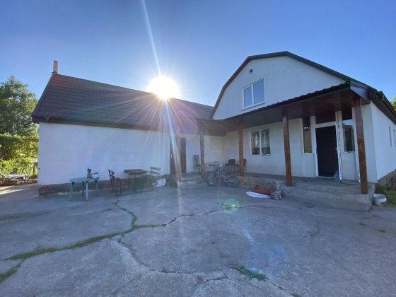 Будинок із сто Новоселівка