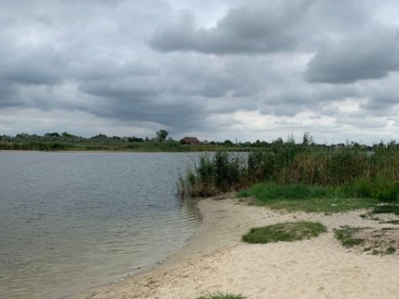 Продам дом участок в с. Новоселовка, ул. Виноградная СТ «ОЗОН» Новоселівка