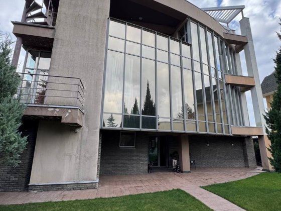 Продам розкішний будинок у с. Новоселівка.Новомосковський район Новоселівка