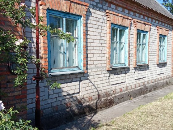 Продам або міняю на квартиру будинок Апостолове