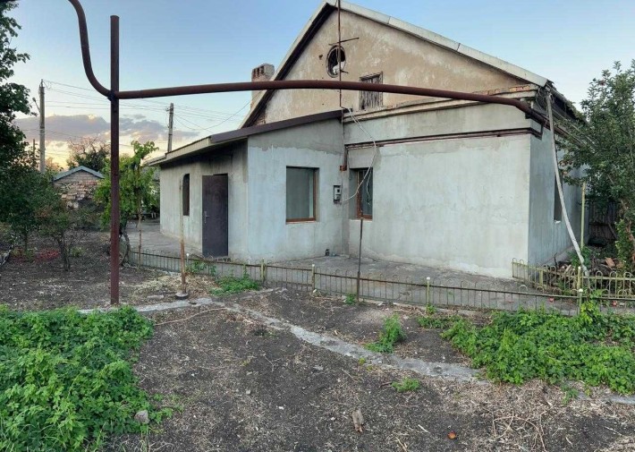 Продається будинок із земельною ділянкою - фото 1