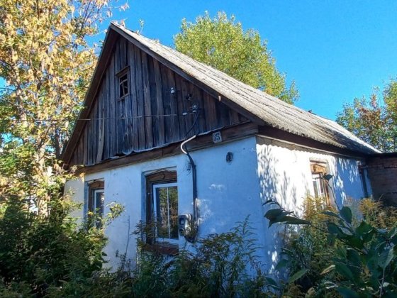 Продам терміново земельну ділянку/будинок під забудову чи капітальний Радомишль