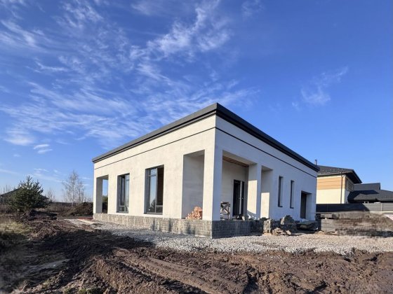 Сучасний одноповерховий будинок у с. Зарічани!БЕЗ КОМІСІЇ!