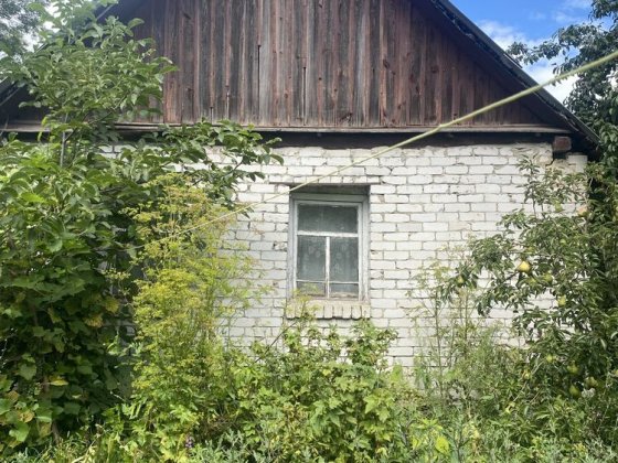 Продам ветхій будинок з земельною ділянкою  в центрі  села Глибочиця Глибочиця