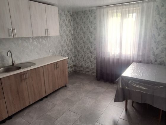 Продам частину будинку Черняхів