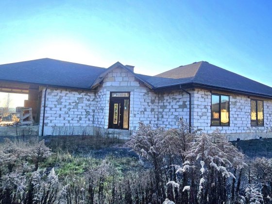 Продаж добротного будинку с.Дениші Дениші