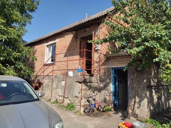 Будинок у центрі Чуднова