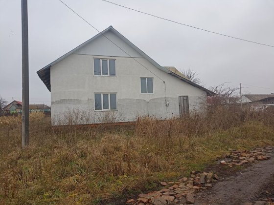 Недобудований будинок,готовий на 70 відсотків.